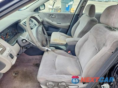 Zdjęcie 7 z 12 samochodu: 2001 HONDA ACCORD LX VIN:JHMCG56421C000063 - miniatura