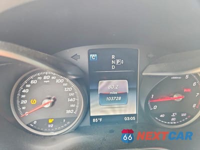 Zdjęcie 9 z 12 samochodu: 2015 MERCEDES-BENZ C 300 VIN:55SWF4JB1FU071684 - miniatura