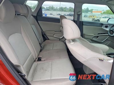 Zdjęcie 10 z 12 samochodu: 2025 KIA SOUL LX VIN:KNDJ23AU2S7245927 - miniatura