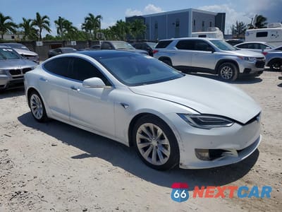 Czwarte zdjęcie samochodu z boku: 2017 TESLA MODEL S VIN:5YJSA1E25HF185942 - miniatura
