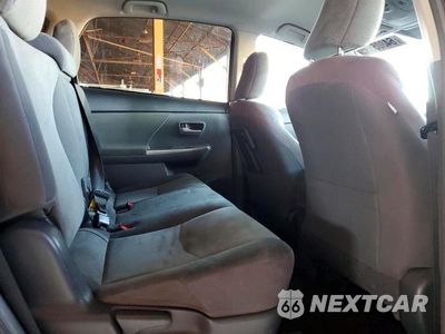 Zdjęcie 10 z 12 samochodu: 2013 TOYOTA PRIUS V THREE VIN:JTDZN3EU9D3204645 - miniatura