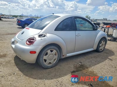 Trzecie zdjęcie samochodu z tyłu: 2000 VOLKSWAGEN NEW BEETLE GLS VIN:3VWCA21C2YM459969 - miniatura