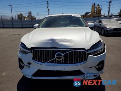 Piąte zdjęcie samochodu w środku: 2023 VOLVO XC60 ULTIMATE VIN:YV4L12DA1P1239521 - miniatura