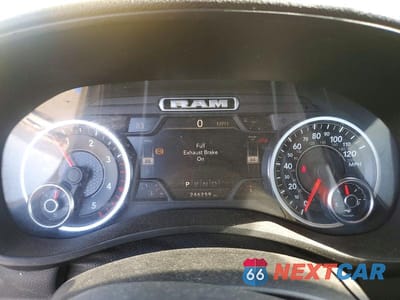 Zdjęcie 9 z 12 samochodu: 2019 RAM 5500 VIN:3C7WRNDL0KG599534 - miniatura