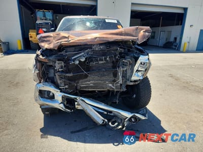 Piąte zdjęcie samochodu w środku: 2011 FORD F250 SUPER DUTY VIN:1FT7W2BTXBEC85327 - miniatura