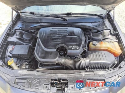 Zdjęcie 11 z 12 samochodu: 2019 CHRYSLER 300 S VIN:2C3CCABG1KH654206 - miniatura