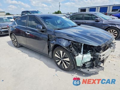 Czwarte zdjęcie samochodu z boku: 2021 NISSAN ALTIMA SV VIN:1N4BL4DVXMN329624 - miniatura