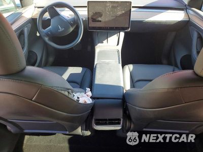Zdjęcie 8 z 14 samochodu: 2023 TESLA MODEL Y VIN:7SAYGDEE8PF928230 - miniatura