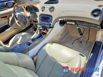 Zdjęcie 8 z 12 samochodu: 2005 MERCEDES-BENZ SL 500 VIN:WDBSK75F25F099299 - miniatura