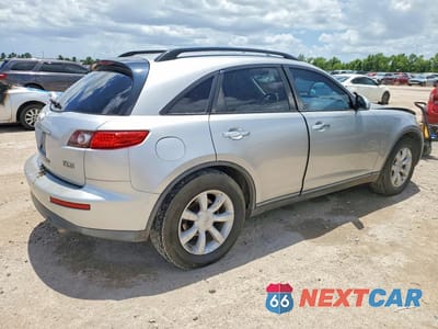Trzecie zdjęcie samochodu z tyłu: 2005 INFINITI FX35 BASE VIN:JNRAS08W55X212236 - miniatura
