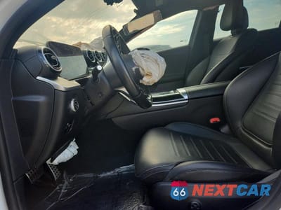 Zdjęcie 7 z 12 samochodu: 2023 MERCEDES-BENZ C 300 VIN:W1KAF4GB1PR106146 - miniatura