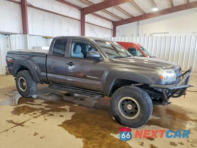 Czwarte zdjęcie samochodu z boku: 2011 TOYOTA TACOMA ACCESS CAB VIN:5TFUU4EN4BX012079 - miniatura