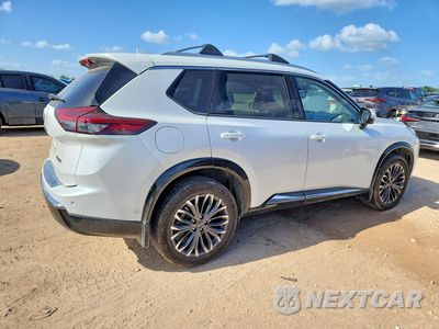 Trzecie zdjęcie samochodu z tyłu: 2025 NISSAN ROGUE PLATINUM VIN:JN8BT3DC1SW102255 - miniatura