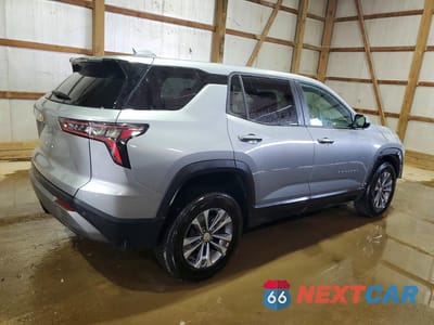 Trzecie zdjęcie samochodu z tyłu: 2026 CHEVROLET EQUINOX LT VIN:3GNAXHEG3TL273324 - miniatura