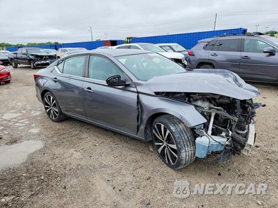 Czwarte zdjęcie samochodu z boku: 2020 NISSAN ALTIMA 2.5 SR VIN:1N4BL4CV4LN310955 - miniatura