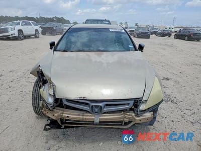 Piąte zdjęcie samochodu w środku: 2004 HONDA ACCORD DX VIN:1HGCM56154A070612 - miniatura