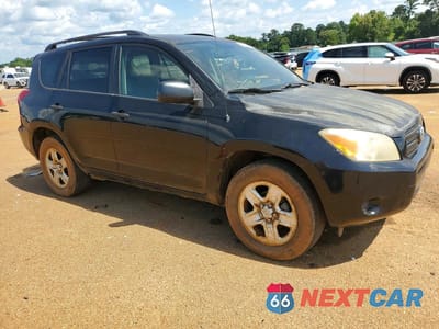 Czwarte zdjęcie samochodu z boku: 2006 TOYOTA RAV4 BASE VIN:JTMZD33V066012501 - miniatura