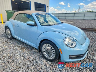 Czwarte zdjęcie samochodu z boku: 2014 VOLKSWAGEN BEETLE VIN:3VW5X7AT1EM805672 - miniatura