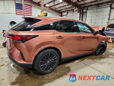 Trzecie zdjęcie samochodu z tyłu: 2025 LEXUS RX 350 PREMIUM VIN:2T2BAMCA5SC090476 - miniatura