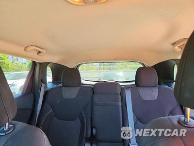 Zdjęcie 10 z 13 samochodu: 2015 JEEP CHEROKEE LATITUDE VIN:1C4PJMCB2FW715321 - miniatura