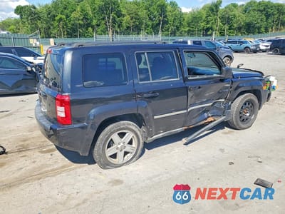 Trzecie zdjęcie samochodu z tyłu: 2010 JEEP PATRIOT SPORT VIN:1J4NF1GB5AD623605 - miniatura