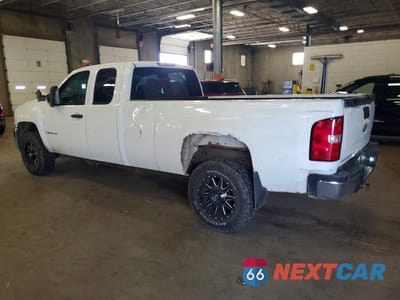 Drugie zdjęcie samochodu z przodu: 2008 CHEVROLET SILVERADO C2500 HEAVY DUTY VIN:1GCHC29K48E148838 - miniatura