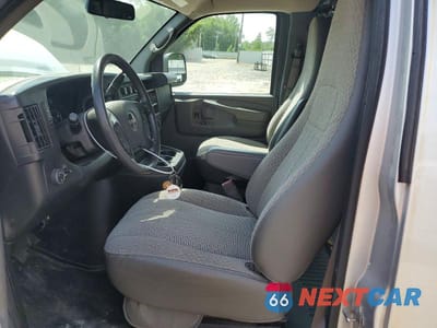 Zdjęcie 7 z 14 samochodu: 2015 GMC SAVANA G2500 VIN:1GTW7FCG6F1273951 - miniatura