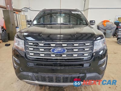 Piąte zdjęcie samochodu w środku: 2017 FORD EXPLORER XLT VIN:1FM5K8DH2HGD71738 - miniatura
