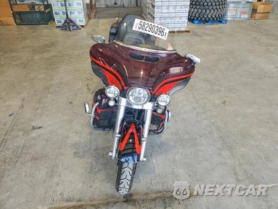 Piąte zdjęcie samochodu w środku: 2017 HARLEY-DAVIDSON FLHTKSE CVO LIMITED VIN:1HD1TEF15HB960163 - miniatura