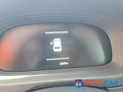Zdjęcie 9 z 13 samochodu: 2024 HYUNDAI VENUE LIMITED VIN:KMHRC8A35RU316047 - miniatura