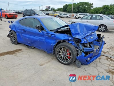 Czwarte zdjęcie samochodu z boku: 2020 SUBARU BRZ LIMITED VIN:JF1ZCAC13L9703252 - miniatura