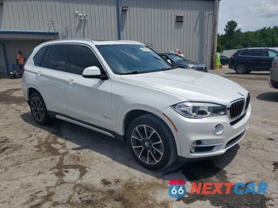 Czwarte zdjęcie samochodu z boku: 2017 BMW X5 SDRIVE35I VIN:5UXKR2C53H0U19407 - miniatura
