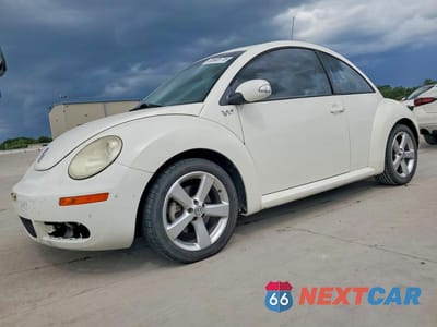 2008 VOLKSWAGEN NEW BEETLE TRIPLE WHITE 3VWFW31C88M517345 - główne zdjęcie licytacji z USA - miniatura