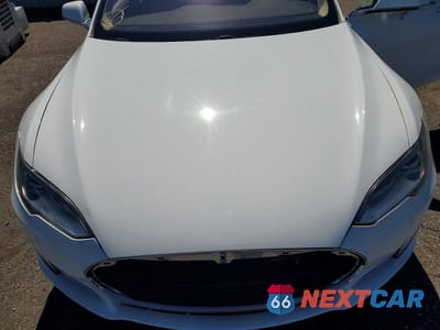 Zdjęcie 11 z 13 samochodu: 2014 TESLA MODEL S P85 VIN:5YJSA1H1XEFP55657 - miniatura