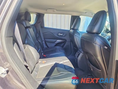 Zdjęcie 11 z 13 samochodu: 2019 JEEP CHEROKEE LATITUDE PLUS VIN:1C4PJMLB5KD474862 - miniatura
