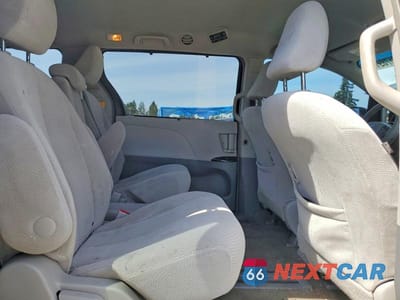 Zdjęcie 11 z 13 samochodu: 2013 TOYOTA SIENNA LE VIN:5TDKK3DC6DS348414 - miniatura