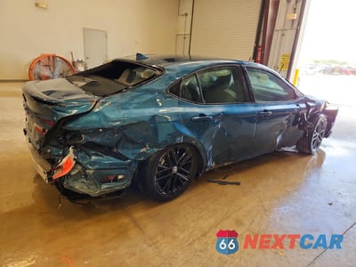 Trzecie zdjęcie samochodu z tyłu: 2025 TOYOTA CAMRY SE VIN:4T1DAACKXSU090735 - miniatura