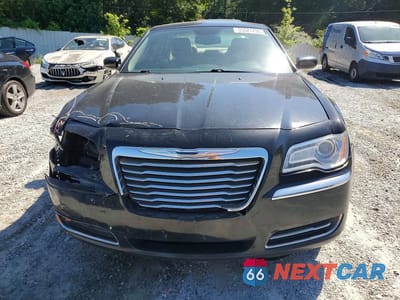 Piąte zdjęcie samochodu w środku: 2014 CHRYSLER 300 VIN:2C3CCAAG3EH138967 - miniatura