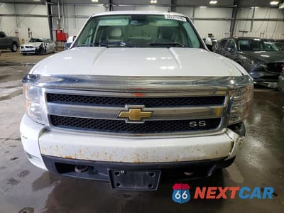 Piąte zdjęcie samochodu w środku: 2008 CHEVROLET SILVERADO K1500 VIN:1GCEK19J48Z293278 - miniatura