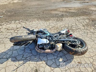 Trzecie zdjęcie samochodu z tyłu: 2025 KAWASAKI ZR900 S VIN:ML5ZRDS11SDA04836 - miniatura