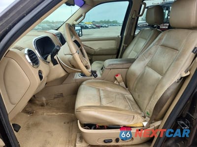 Zdjęcie 7 z 13 samochodu: 2007 FORD EXPLORER EDDIE BAUER VIN:1FMEU74E17UA79198 - miniatura