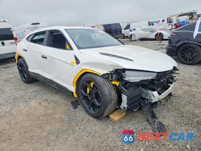 Czwarte zdjęcie samochodu z boku: 2024 LAMBORGHINI URUS PERFORMANTE VIN:ZPBUC3ZL4RLA35636 - miniatura