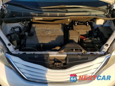 Zdjęcie 12 z 13 samochodu: 2015 TOYOTA SIENNA LE VIN:5TDKK3DC3FS611879 - miniatura