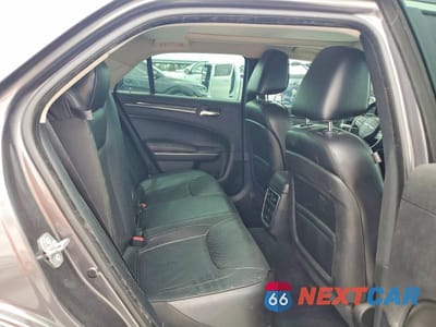 Zdjęcie 10 z 12 samochodu: 2015 CHRYSLER 300C VIN:2C3CCAEG0FH920672 - miniatura