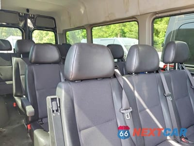 Zdjęcie 6 z 10 samochodu: 2015 MERCEDES-BENZ SPRINTER 2500 VIN:WDZPE8DC5F5976077 - miniatura