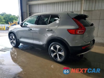 Drugie zdjęcie samochodu z przodu: 2025 VOLVO XC40 CORE VIN:YV4L12UJ7S2465341 - miniatura