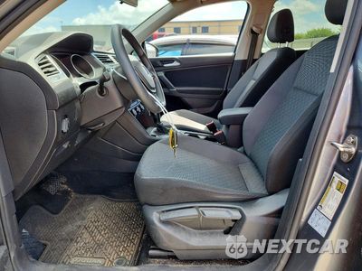 Zdjęcie 7 z 13 samochodu: 2020 VOLKSWAGEN TIGUAN S VIN:3VV1B7AX4LM077492 - miniatura