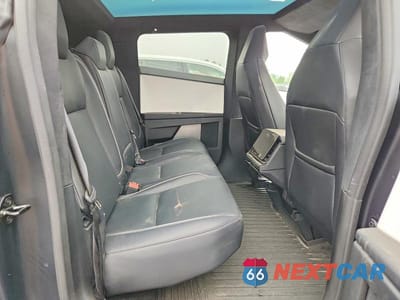 Zdjęcie 10 z 13 samochodu: 2024 TESLA CYBERTRUCK VIN:7G2CEHED5RA038339 - miniatura