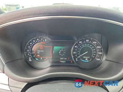 Zdjęcie 9 z 13 samochodu: 2019 LINCOLN MKC VIN:5LMCJ1C90KUL16884 - miniatura