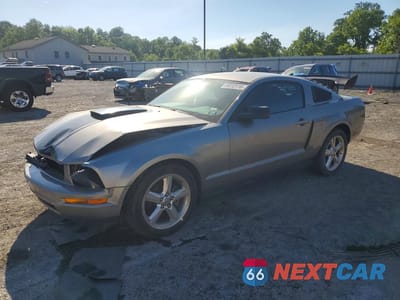 2008 FORD MUSTANG 1ZVHT80N785187639 - główne zdjęcie licytacji z USA - miniatura